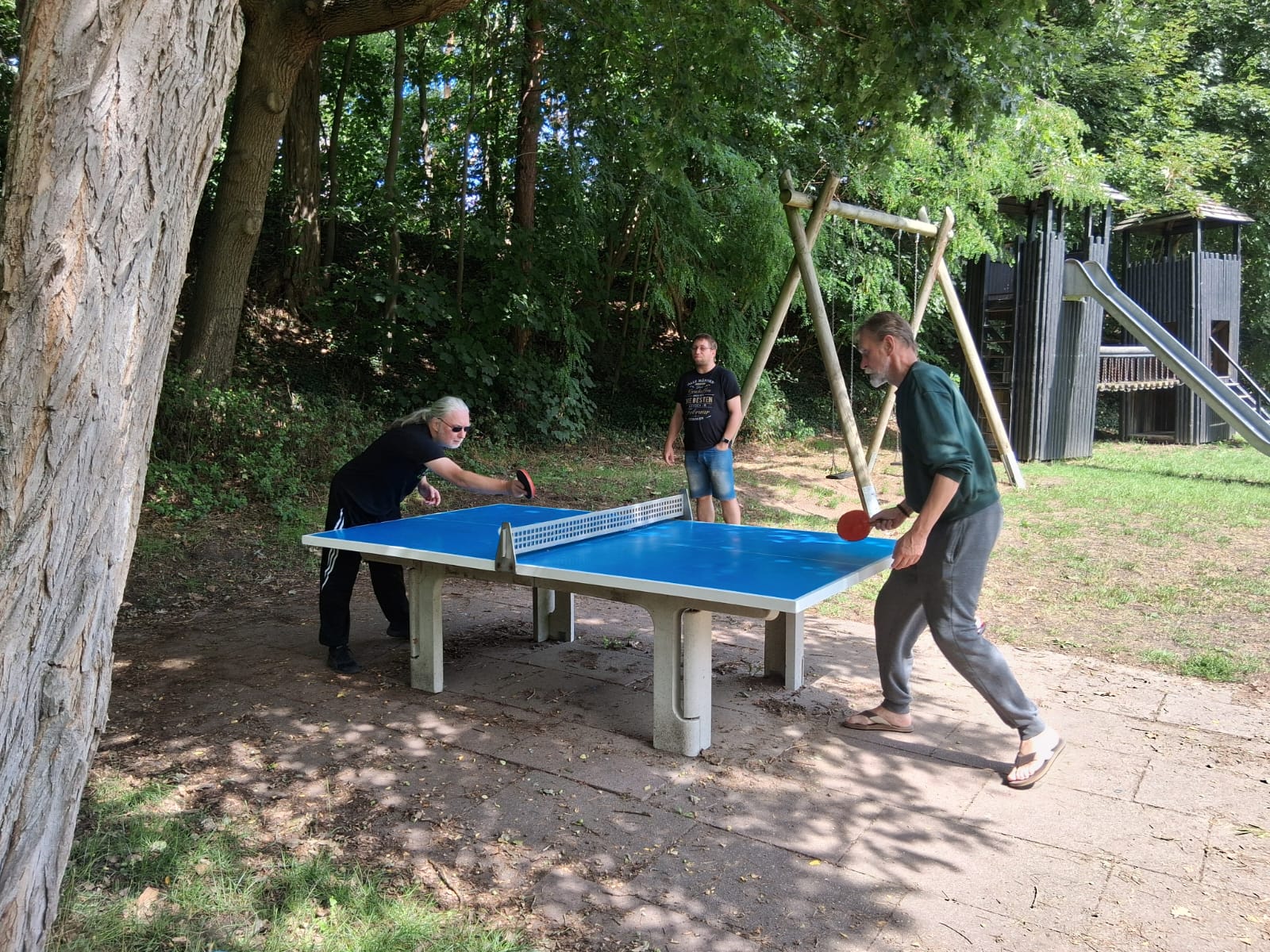 045