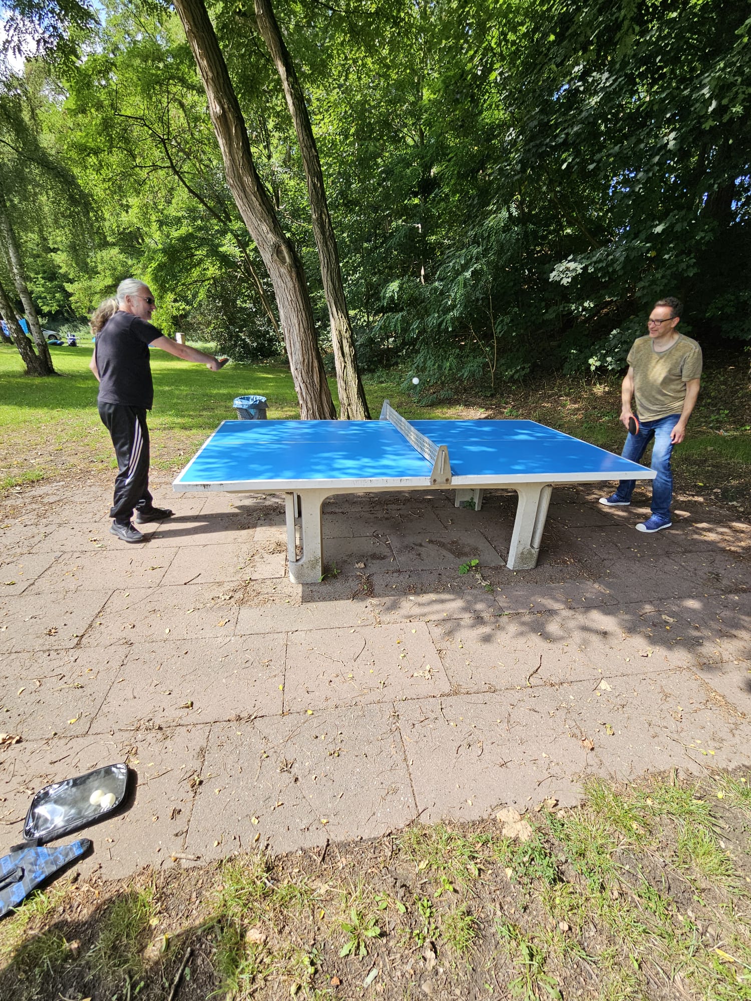 049